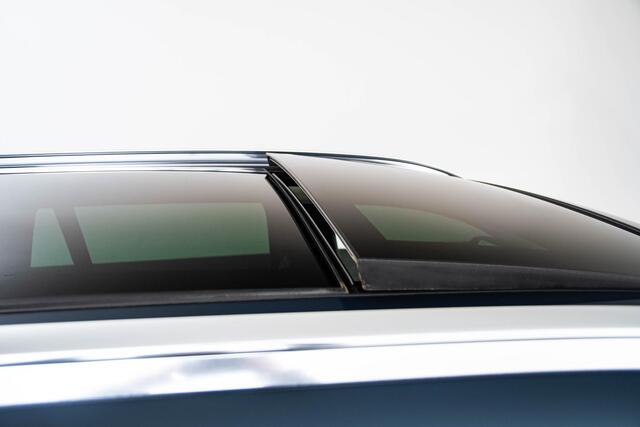 Volvo XC90 2.0 T8 Recharge AWD Ultimate Bright Panoramadak - B&W - Head up - Stoelmassage - Achterbank verwarmd - Zongordijnen - Adaptive Cruise Control - Parkeerverwarming met timer - Visual Park Assist -