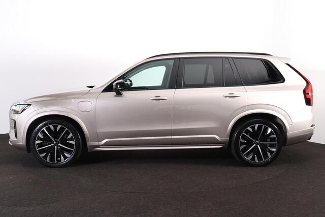 Volvo XC90 T8 Recharge AWD Plus Dark - Luchtvering - Panorama/schuifdak - IntelliSafe Assist & Surround - 360º Camera - Bowers & Wilkins audio - Adaptieve LED koplampen - Verwarmde voorstoelen, stuur & achterbank - Parkeersensoren voor & achter - Elektr. bedienb. vo