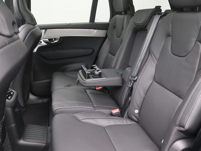 Volvo XC90 2.0 T8 Plug-in hybrid AWD Ultra Black Edition Pano-Schuifdak, Trekhaak, 22" LM Velgen, Bower & Wilkins Audio, Head-Up Display, Stoelverwarming/koeling/massage, Adaptieve Cruise, Side Assist, Navi, Four-C Chassis,