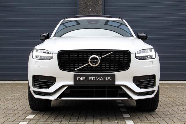 Volvo XC90 2.0 T8 Recharge AWD Ultra Dark | Vol in de opties | Panorama dak | Bowers & Wilkins | Nappa leder | Elektrische trekhaak | 22' velgen | Nieuwstaat.