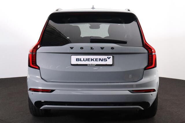Volvo XC90 T8 Recharge AWD Ultra Dark - Luchtvering - Panorama/schuifdak - IntelliSafe Assist & Surround - 360º Camera - Harman/Kardon audio - Adaptieve LED koplampen - Verwarmde voorstoelen, stuur & achterbank - Parkeersensoren voor & achter - Elektr. bedienb. voor