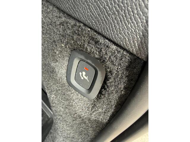 Volvo XC90 2.0 T8 Recharge AWD Inscription | Plug-in Hybrid (PHEV) | Harman Kardon Audio | 360 Graden Camera | Panoramadak | LED Koplampen Adaptief | Trekhaak | Alarm | Keyless Entry | Apple Carplay | Android Auto | Elektrische Achterklep