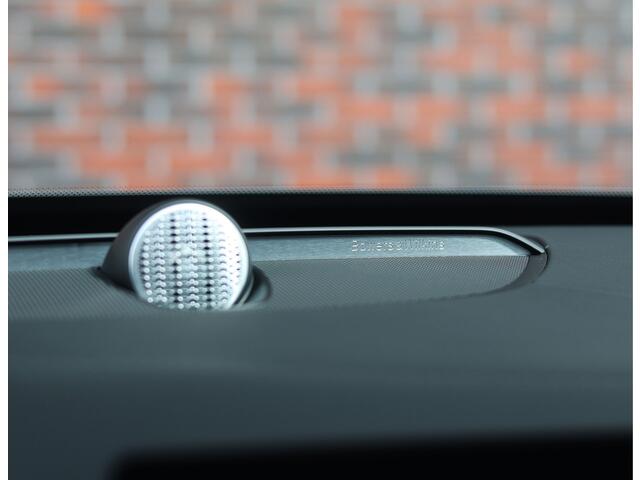 Volvo XC90 T8 AWD Ultra Dark | Pano - Trekhaak - Bowers&Wilkins