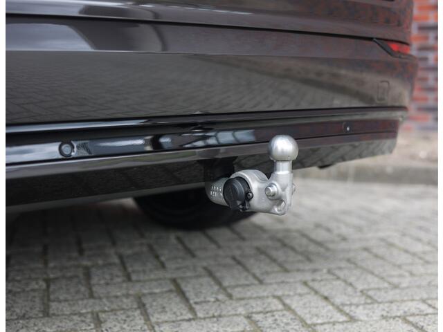 Volvo XC90 T8 AWD Ultra Dark | Pano - Trekhaak - Bowers&Wilkins