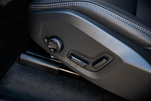 Volvo XC90 2.0 T8 Plug-in hybrid AWD Ultra Black Ed. Exec. | Executive | Luchtvering | Gelaagd Glas | Bowers & Wilkins | Massage & Ventilatie Stoelen | Panoramadak |