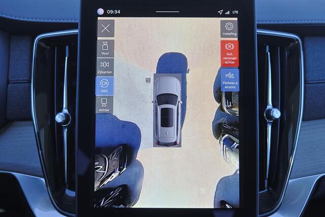 Volvo XC90 T8 Recharge AWD Plus Bright - Panorama/schuifdak - IntelliSafe Assist & Surround - 360º Camera - Harman/Kardon audio - Verwarmde voorstoelen, stuur & achterbank - Parkeersensoren voor & achter - Elektr. bedienb. voorstoelen met geheugen - Head up display
