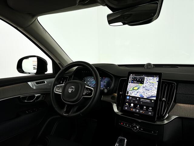 Volvo XC90 T8 Plug-in hybrid AWD Ultra Dark | Panoramadak | 360º camera | Luchtvering | Head- Up display | Bowers & Wilkins | Stoelventilatie | Trekhaak
