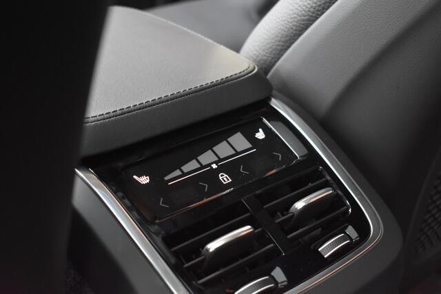 Volvo XC90 T8 455PK Recharge AWD Ultra Bright | Head-Up | Full-LED | Panoramadak | Nubuck hemel | Harman/Kardon | Kinderzitje | Keyless | Adapt. Cruise | BLIS |