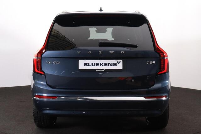 Volvo XC90 T8 Recharge AWD Ultra Bright Exec. Ed. - Luchtvering - Panorama/schuifdak - IntelliSafe Assist & Surround - 360º Camera - Bowers & Wilkins audio - Adaptieve LED koplampen - Verwarmde voorstoelen, stuur & achterbank - Parkeersensoren voor & achter - Elektr