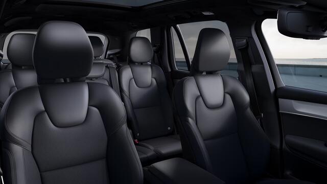 Volvo XC90 2.0 T8 Plug-in hybrid AWD Ultra Black Ed. Exec. | Luchtvering | Bowers & Wilkins Audio | Stoelventilatie en massagefunctie | Gelaagd glas |