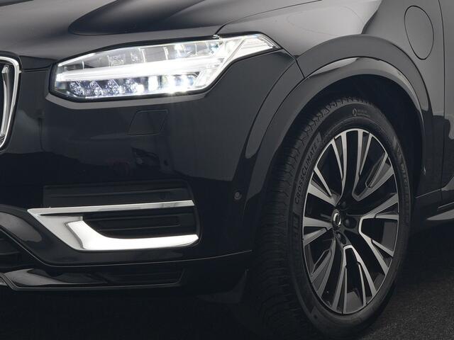 Volvo XC90 T8 Recharge AWD Plus Bright 7 Persoons LONG RANGE PHEV 455pk Dealer O.H. | Trekhaak Af Fabriek | Luchtvering | Adaptive Cruise | Harman / Kardon | Lederen Sportstoelen Ventilatie & Memory | 360 Camera | Stoelen & Stuur Verwarmd | Keyless | Blis | Google A