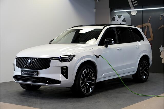 Volvo XC90 2.0 T8 AWD 335kW/456pk Aut8 Recharge Ultra Dark 7P ADAPT.CRUISE + HARMAN/KARDON + PANORAMADAK + HEAD-UP + STOEL-&STUURVERWARMING + PILOT ASSIST + LEDEREN DASHBOARD + 360 CAMERA + BLIS + LANE ASSIST + PD-GLASS + ACHTERBANKVERWARMING + 21" LM-VELGEN!
