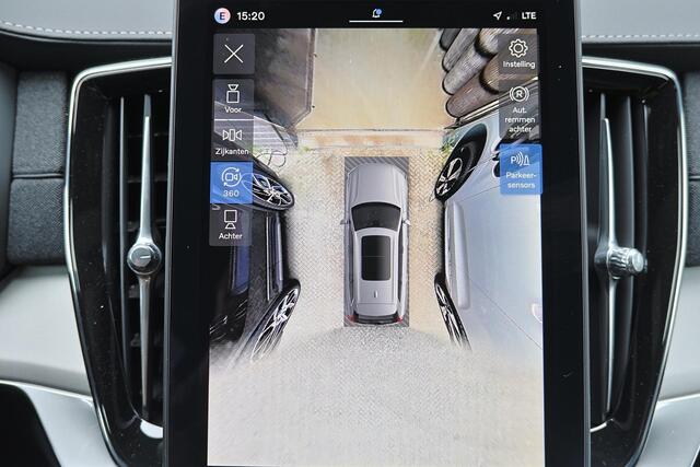 Volvo XC90 T8 Recharge AWD Ultra Black Ed. Exec. - Luchtvering - Panorama/schuifdak - IntelliSafe Assist & Surround - 360º Camera - Bowers & Wilkins audio - Verwarmde voorstoelen, stuur & achterbank - Parkeersensoren voor & achter - Elektr. bedienb. voorstoelen met