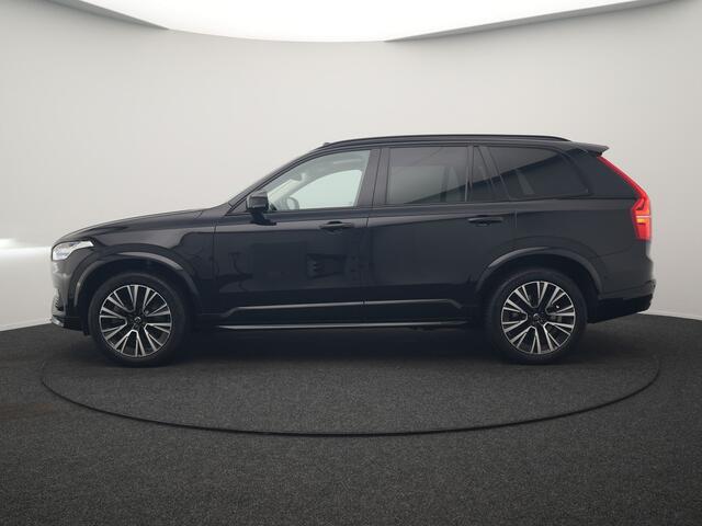 Volvo XC90 T8 Recharge AWD Plus Dark 7Persoons LONG RANGE PHEV 455pk Dealer O.H. | Trekhaak Af Fabriek | Panodak | Adaptive Cruise | 360 Camera | Harman / Kardon | Lederen Sportstoelen Memory & Verwarmd | Stuur Verwarmd | Google Assistent | Apple Carplay | Keyless |