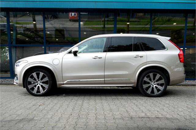 Volvo XC90 2.0 T8 AWD 335kW/455pk Aut8 Recharge Long Range Ultimate Bright 7P LUCHTVERING + BOWERS&WILKINS + PANORAMADAK + STOEL-&STUURVERWARMING + STOELMASSAGE + ADAPT.CRUISE + PILOT ASSIST + BLIS + GOOGLE DASH&SERVICES + 360 CAMERA + PARKSENSOREN V&A + 21" LM-VELG