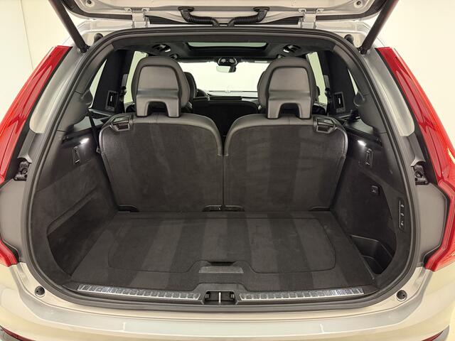 Volvo XC90 T8 455pk AWD Ultimate Dark / 22'' Everlast Velgen / Bowers&Wilkins / Luchtvering / Trekhaak / Full-LED / Black Pack / Sportleder / Panoramadak / Stoel + Stuurw. Verwarming /