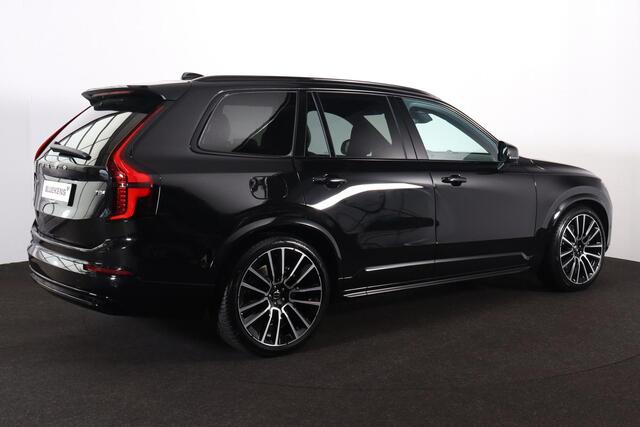 Volvo XC90 T8 Recharge AWD Ultra Dark Exec. Ed. - Luchtvering - Panorama/schuifdak - IntelliSafe Assist & Surround - 360º Camera - Bowers & Wilkins audio - Adaptieve LED koplampen - Verwarmde voorstoelen, stuur & achterbank - Parkeersensoren voor & achter - Elektr. 