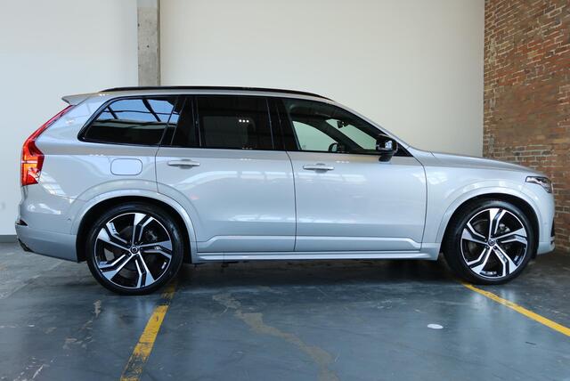 Volvo XC90 T8 Recharge AWD Ultimate Dark | Luchtvering | Bowers & Wilkins Premium Audio | Google Infotainment | 22" Lichtmetalen velgen | 360° Parkeercamera | Parkeersensoren voor + achter |