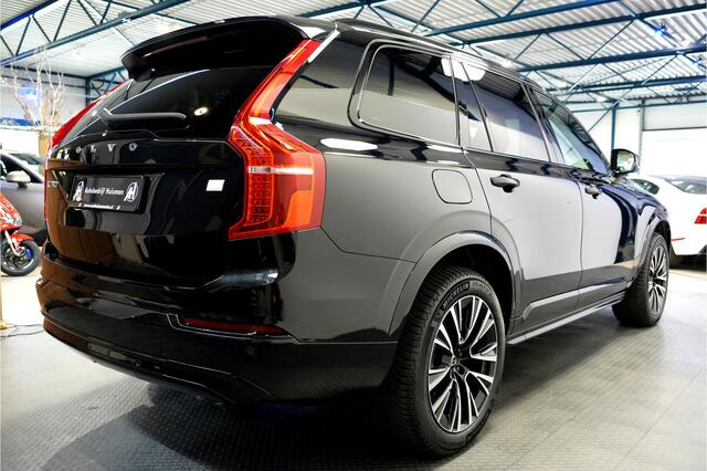Volvo XC90 2.0 T8 AWD 335kW/456pk Aut8 Recharge Plus Dark HARMAN/KARDON + EL.TREKHAAK + PD-GLASS + BLIS + LEDER + SPORTSTOELEN + STOELVERWARMING V&A + STUURVERWARMING + CAMERA + KEYLESS ENTRY&GO + ADAPT.CRUISE + PILOT ASSIST + PARKSENSOREN + 20" LM-VELGEN!!
