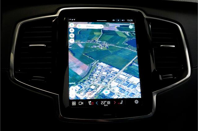 Volvo XC90 2.0 T8 AWD 335kW/456pk Aut8 Recharge Plus Dark HARMAN/KARDON + EL.TREKHAAK + PD-GLASS + BLIS + LEDER + SPORTSTOELEN + STOELVERWARMING V&A + STUURVERWARMING + CAMERA + KEYLESS ENTRY&GO + ADAPT.CRUISE + PILOT ASSIST + PARKSENSOREN + 20" LM-VELGEN!!