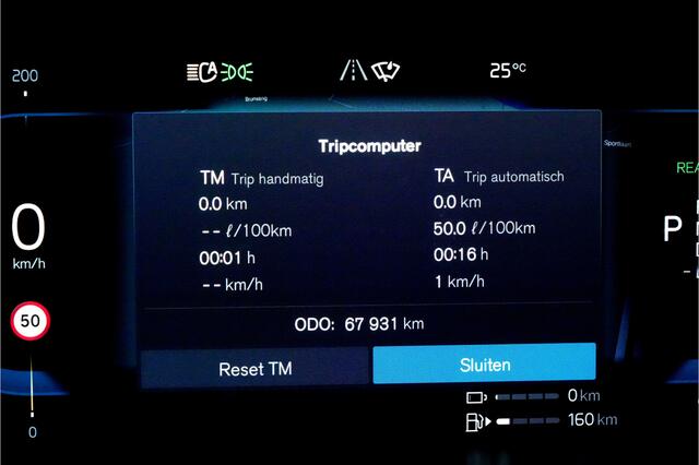 Volvo XC90 2.0 T8 AWD 335kW/456pk Aut8 Recharge Plus Dark HARMAN/KARDON + EL.TREKHAAK + PD-GLASS + BLIS + LEDER + SPORTSTOELEN + STOELVERWARMING V&A + STUURVERWARMING + CAMERA + KEYLESS ENTRY&GO + ADAPT.CRUISE + PILOT ASSIST + PARKSENSOREN + 20" LM-VELGEN!!