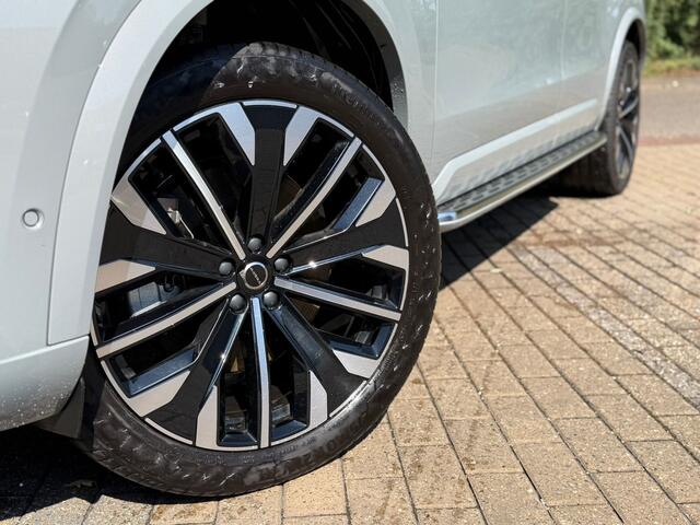 Volvo XC90 2.0 T8 Plug-in hybrid AWD Ultra Dark Luchtvering | Trekhaak | Running board | Getint glas
