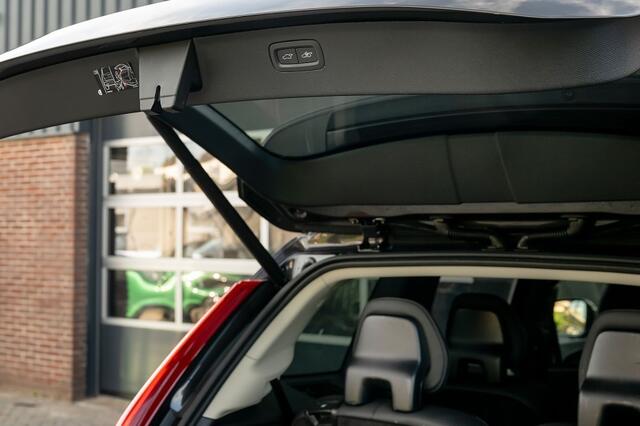 Volvo XC90 .0 T8 Recharge AWD Ultimate Bright | Panorama | Luchtvering | Bowers & Wilkins | 360 Camera | Stoelvent. | Trekhaak |