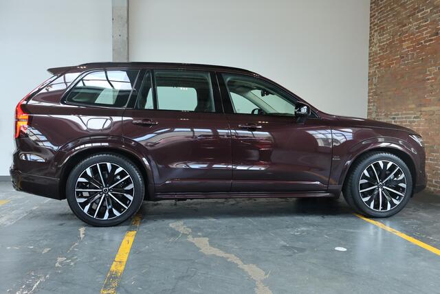 Volvo XC90 T8 Plug-in hybrid AWD Ultra Dark | Luchtvering | Panoramadak | Trekhaak | Premium audio by Bowers&Wilkins | Verwarmbare voorstoelen met massagefunctie |