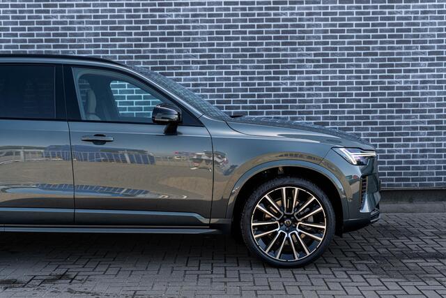 Volvo XC90 T8 Plug-in hybrid AWD Ultra Dark Executive Edition | Google | Long Range | Panoramadak | Bowers & Wilkins Audio | Massagefunctie | Keyless | Luchtvering | Stoelverwarming & Ventilatie | Head-Up Display | Getint Glas | Elek. Achterklep | Stuurverwarming | 