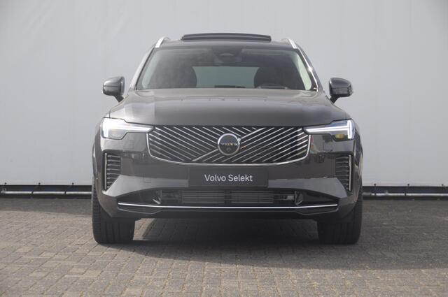 Volvo XC90 T8 455PK Automaat Plug-in hybrid AWD Ultra Bright Luchtvering / Trekhaak / Panoramadak / Google services / Elektrisch bedienbare voorstoelen met geheugen / Stoelverwarming voor en achter