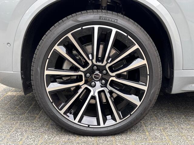 Volvo XC90 T8 AWD Ultra Black Edition Luchtvering 22" B&W Massage Trekhaak