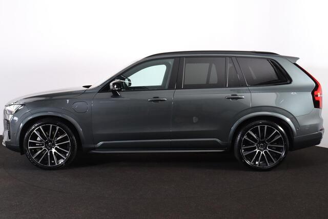 Volvo XC90 T8 Recharge AWD Ultra Dark Exec. Ed. - Luchtvering - Panorama/schuifdak - IntelliSafe Assist & Surround - 360º Camera - Bowers & Wilkins audio - Adaptieve LED koplampen - Verwarmde voorstoelen, stuur & achterbank - Parkeersensoren voor & achter - Elektr. 