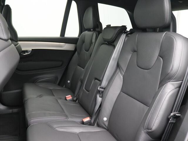 Volvo XC90 2.0 T8 Plug-in hybrid AWD Plus Black Edition Panoramadak, Trekhaak, Luchtvering, 21" LM Velgen, Harman Kardon Audio, 360gr. Camera, Head-Up Display