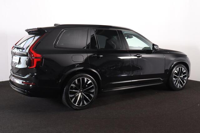 Volvo XC90 T8 Recharge AWD Ultra Dark - Luchtvering - Panorama/schuifdak - IntelliSafe Assist & Surround - 360º Camera - Bowers & Wilkins audio - Adaptieve LED koplampen - Verwarmde voorstoelen, stuur & achterbank - Parkeersensoren voor & achter - Elektr. bedienb. v