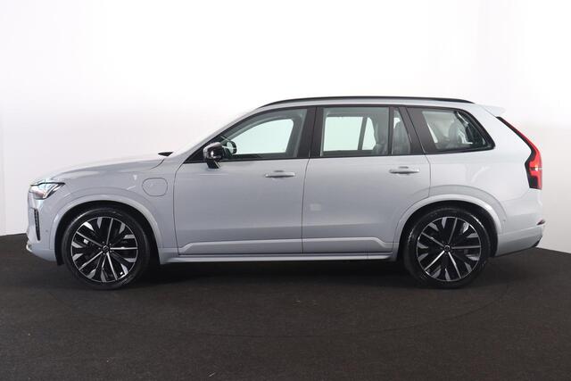 Volvo XC90 T8 Recharge AWD Ultra Dark - Luchtvering - Panorama/schuifdak - IntelliSafe Assist & Surround - 360º Camera - Bowers & Wilkins audio - Adaptieve LED koplampen - Verwarmde voorstoelen, stuur & achterbank - Parkeersensoren voor & achter - Elektr. bedienb. v