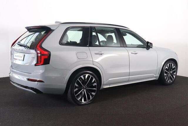 Volvo XC90 T8 Recharge AWD Ultra Dark - Luchtvering - Panorama/schuifdak - IntelliSafe Assist & Surround - 360º Camera - Bowers & Wilkins audio - Adaptieve LED koplampen - Verwarmde voorstoelen, stuur & achterbank - Parkeersensoren voor & achter - Elektr. bedienb. v