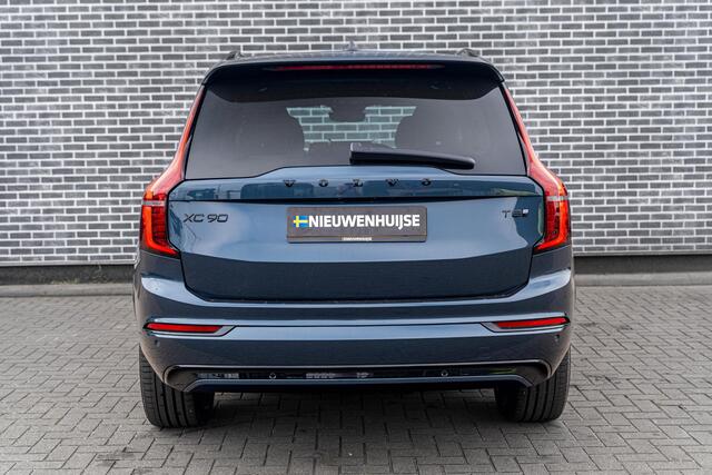 Volvo XC90 T8 Plug-in hybrid AWD Ultra Black Ed. Exec. | Google | Long Range | Ventilatie Voorstoelen | Bowers & Wilkins Audio | Trekhaak | Luchtvering | Head-Up Display | Stoel-/Stuurverwarming | Adaptieve Cruise Control | 360 Camera | Massage | Gelamineerde Zijruiten Rondom | Getint Glas | Keyless | Memory | Elek. Achterklep | 22" LM