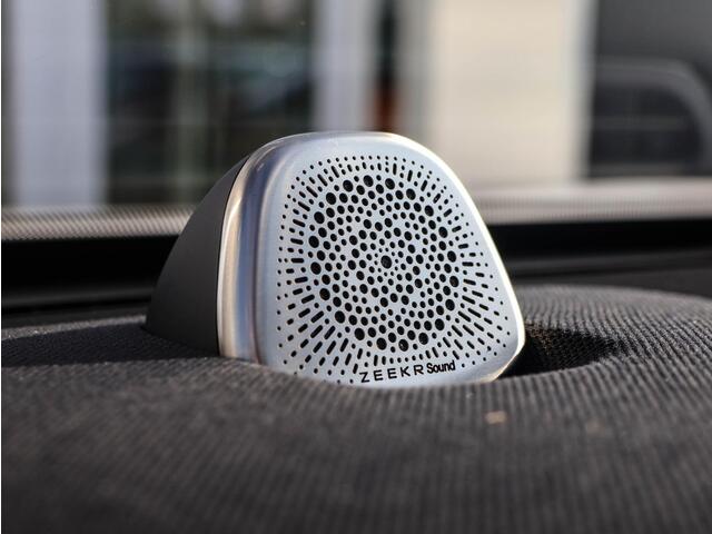 Zeekr 7X Long Range 100 kWh 615 km actieradius | 10-80% in 16 min | tot 480KW snelladen | Pano-dak | Advanced Cockpit Pack | Nappa Leder