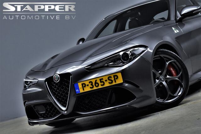 Alfa Romeo GIULIA 2.9 V6 510pk Automaat Quadrifoglio Keramisch/Carbon/Camera/Navi/Led/Leer/Alcantara/Adap.Cruise/Lmv19"