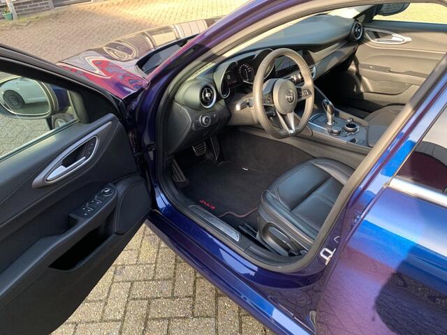 Alfa Romeo GIULIA 2.0 turbo 200pk automaat
