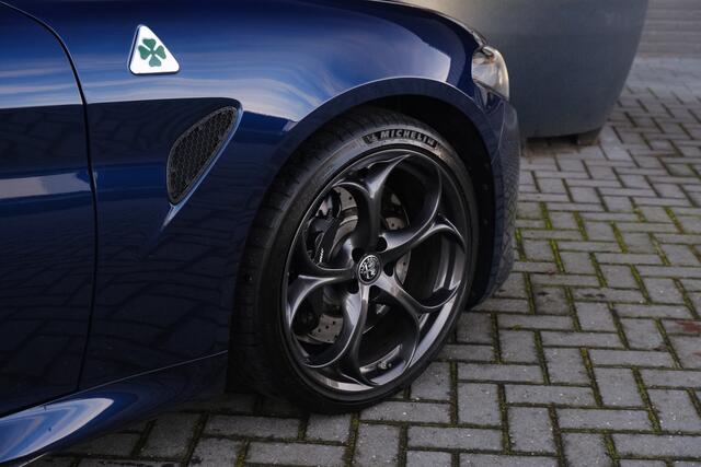 Alfa Romeo GIULIA 2.9 V6 Quadrifoglio MonteCarlo Blue Carbon