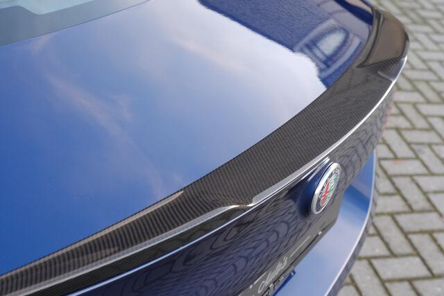 Alfa Romeo GIULIA 2.9 V6 Quadrifoglio MonteCarlo Blue Carbon