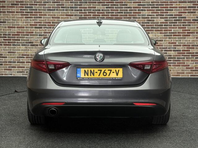 Alfa Romeo GIULIA 2.0T Super Leder | Xenon | Automaat | Rijklaar