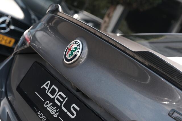 Alfa Romeo GIULIA 2.9 V6 Quadrifoglio Facelift MY2021 Dealer Onderhouden Grigio Vesuvio