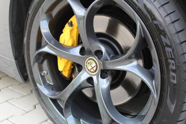 Alfa Romeo GIULIA 2.0 T 280Pk Q4 AWD Veloce | Panoramadak | Origineel NL