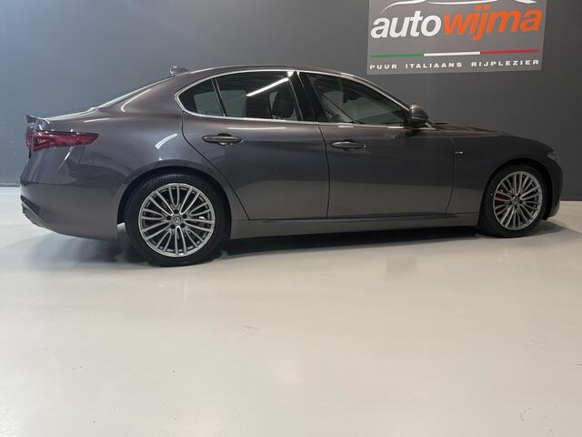 Alfa Romeo GIULIA 2.0T Super 200pk of 310pk Veloce interieur, Schakelflippers