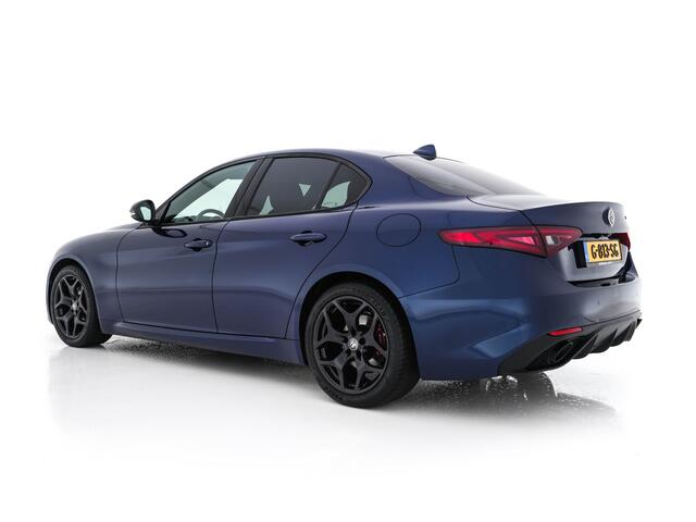 Alfa Romeo GIULIA 2.0T B-Tech (INCL.BTW) Aut. *LUXURY-LEATHER | XENON | ADAPTIVE-CRUISE | MEMORY-PACK | HEATED-SPORTSEATS | KEYLESS | CAMERA | NAVI-FULLMAP | DAB+ | SHIFT-PADDLES | PRIVACY-GLASS | SHIFT-PADDLES | ECC | 18