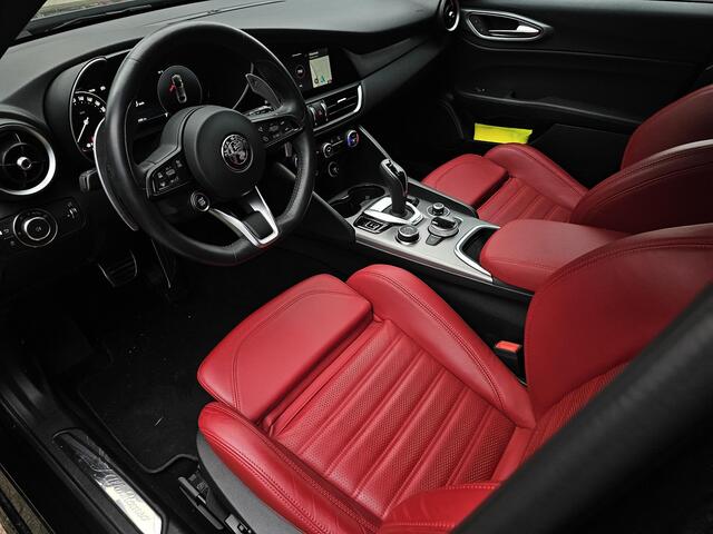 Alfa Romeo GIULIA 2.0 T GME AWD Veloce / ROOD LEDER / ADAS 2
