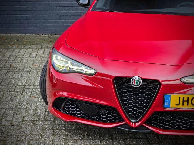 Alfa Romeo GIULIA 2.0 T GME AWD Competizione / CARPLAY / ADAPT. SCHOKBREKER /