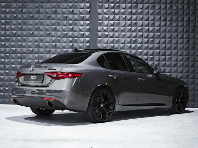 Alfa Romeo GIULIA 2.0T Super | Pano | 19"| Side | ACC | Memo | Camera |